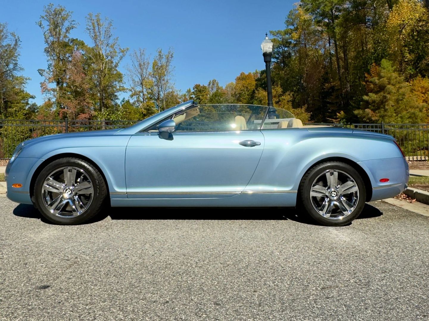 bentley continental gtc 2008 SCBDR33W68C056904 image bentley continental gtc 2008 SCBDR33W68C056904 image